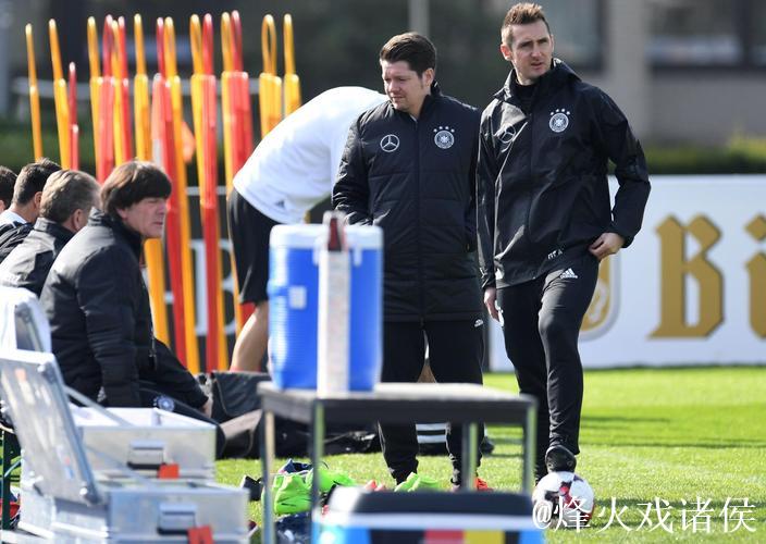 拜仁官方宣布克洛泽出任球队助教 双方签约一年